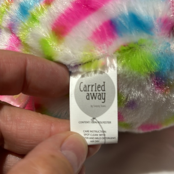 Carried Away rainbow plush unicorn back pack adjustable straps pink nylon nwot - Picture 5 of 6
